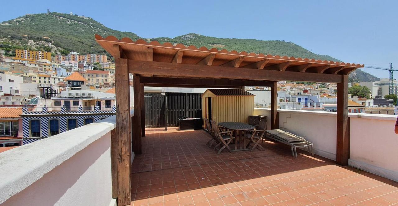 Gibraltar Town Centre Flat With Roof Terrace 아파트 외부 사진