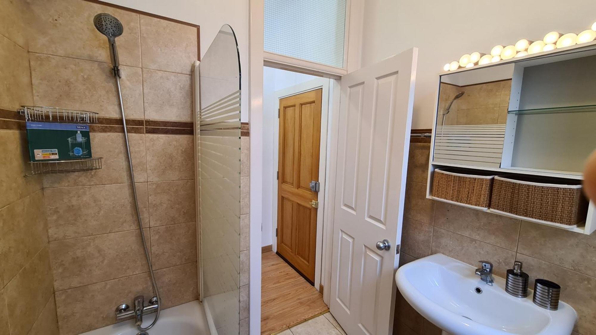 Gibraltar Town Centre Flat With Roof Terrace 아파트 외부 사진