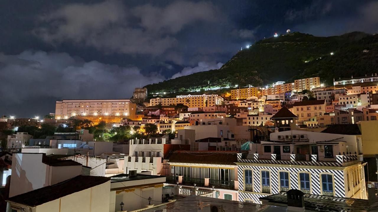 Gibraltar Town Centre Flat With Roof Terrace 아파트 외부 사진