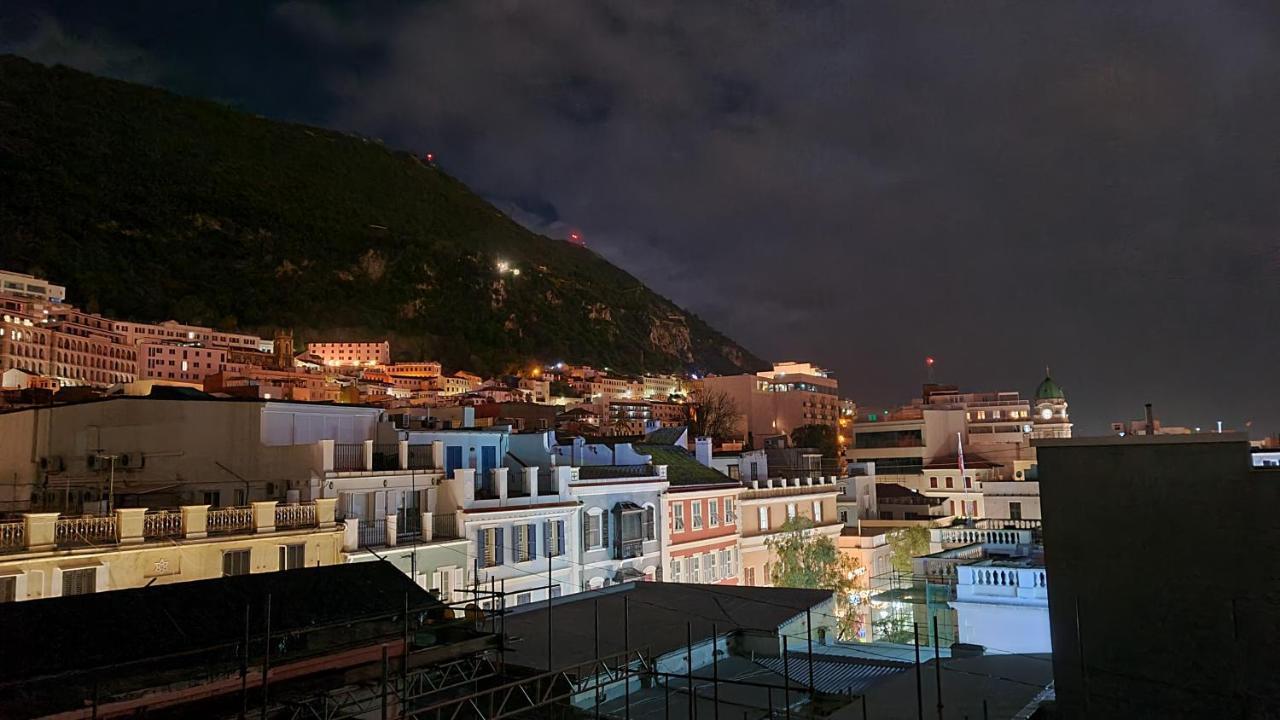 Gibraltar Town Centre Flat With Roof Terrace 아파트 외부 사진