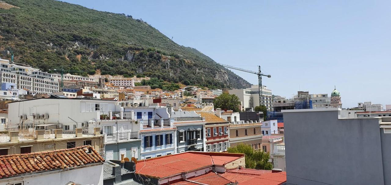 Gibraltar Town Centre Flat With Roof Terrace 아파트 외부 사진